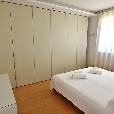 Holiday home Bellavista Torri Del Benaco